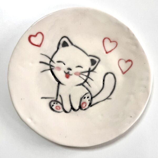 Plato llano gatito amoroso